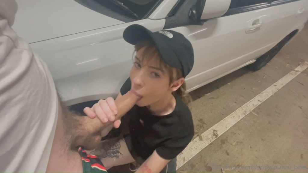 Snow Bunni Parking Lot Sextape Video Leaked